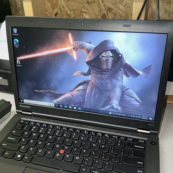 14”Lenovo Thinkpad T440 (i5) 2.6ghz/8gig ram/240ssd/dvdrw//webcam… - Picture 8 of 10